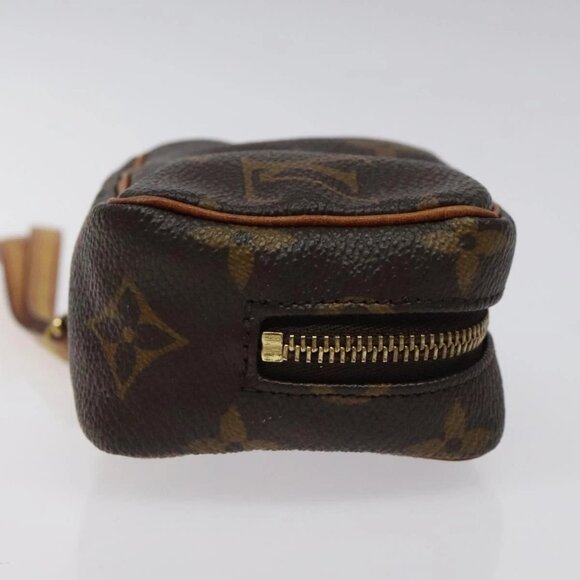 LOUIS VUITTON Monogram Trousse Wapity Pouch - Picture 3 of 16
